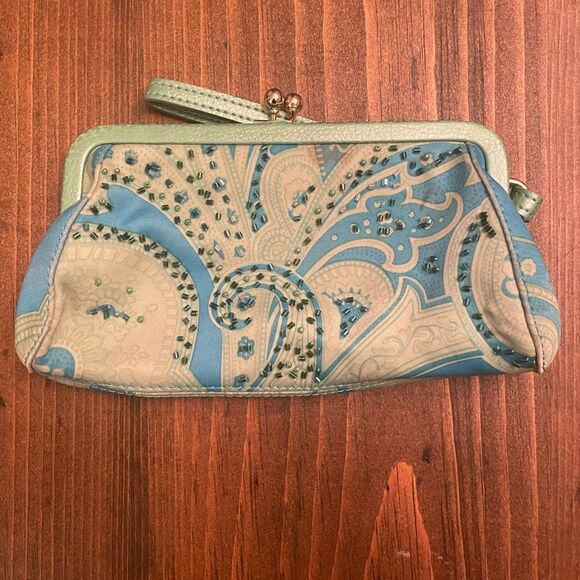 Liz Claiborne Handbags - Vintage formal beaded clutch wristlet